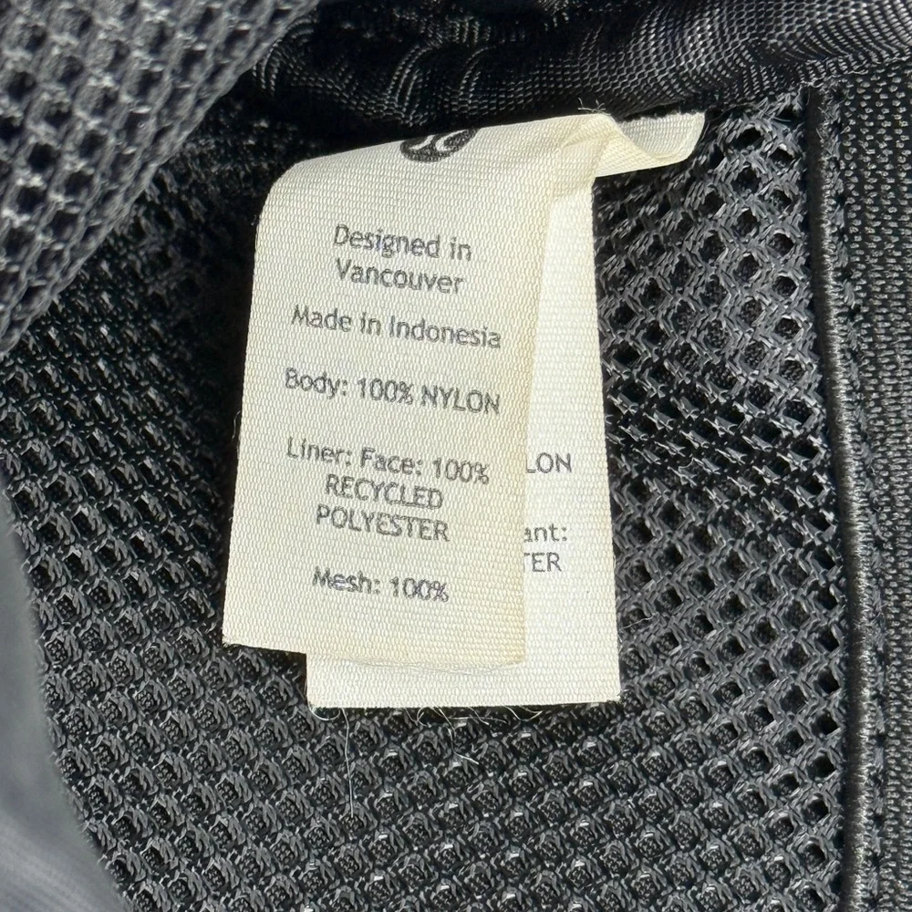 Lululemon Everywhere Belt Bag Black 1L Women’s OS - Picture 11 of 12